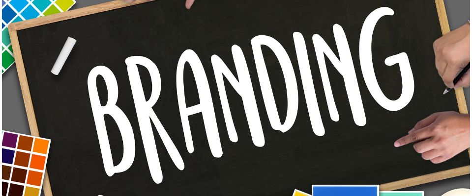Membangun Brand dan Identitas Bisnis